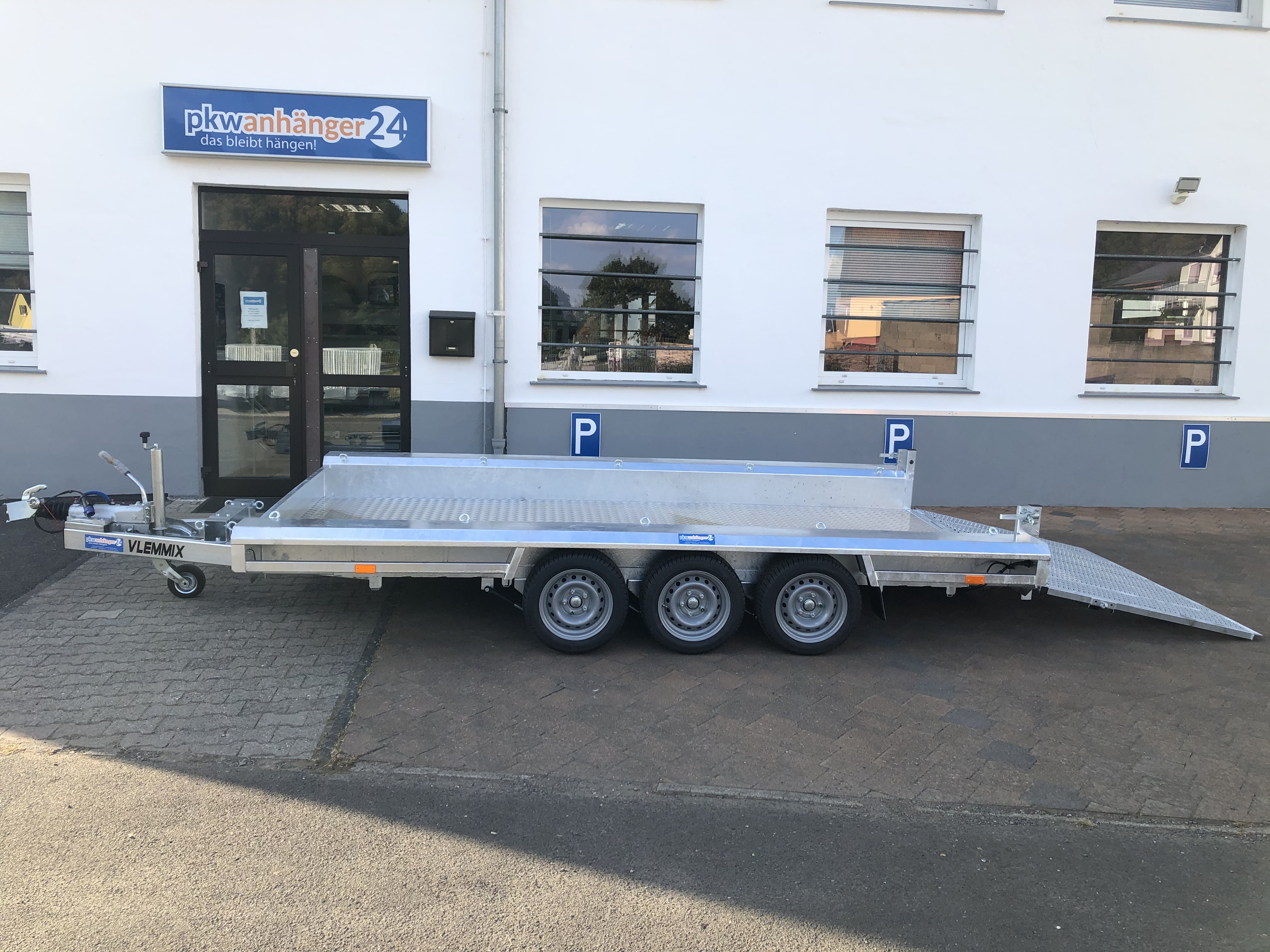 Baumaschinentransporter