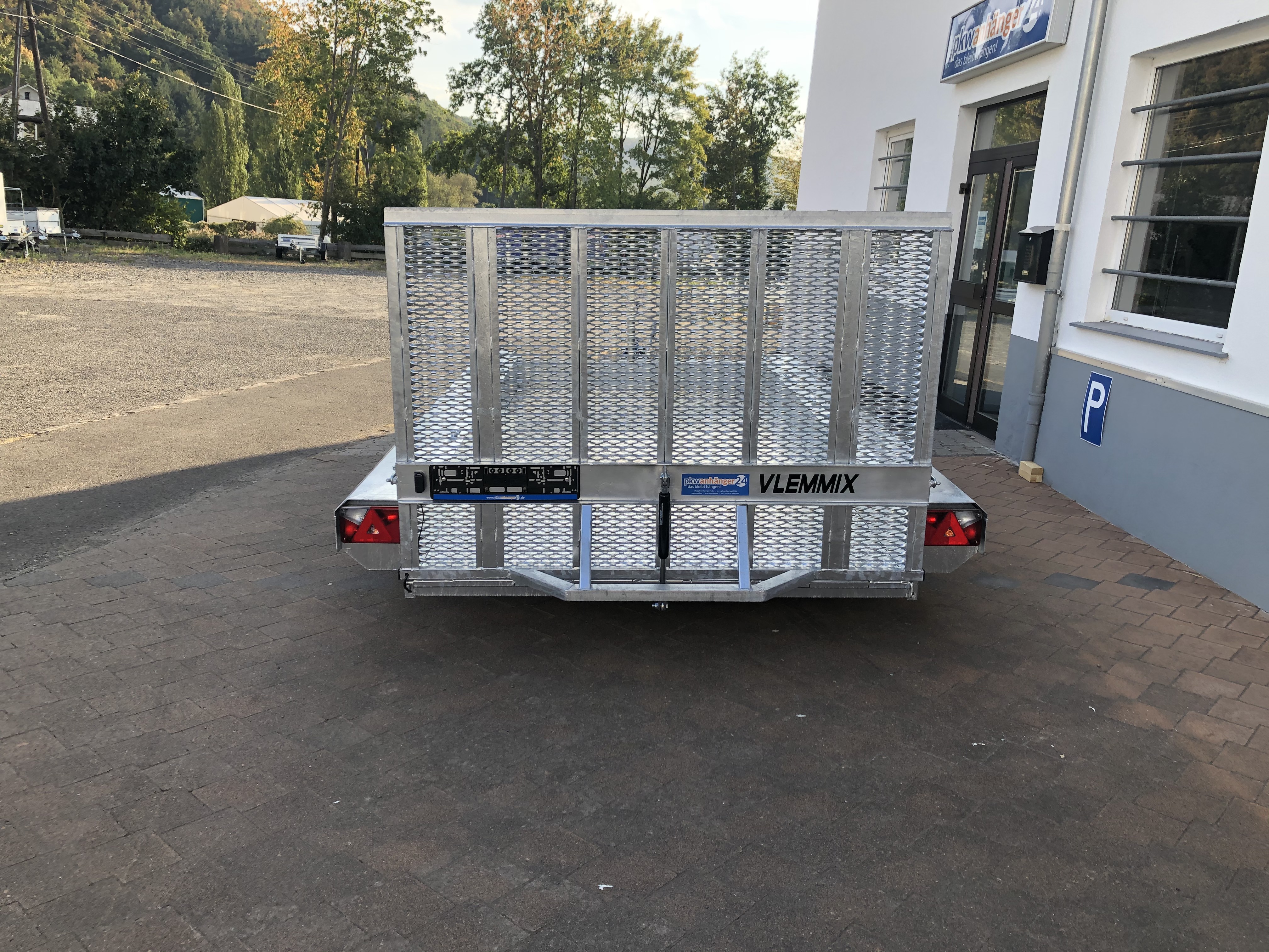 Baumaschinentransporter