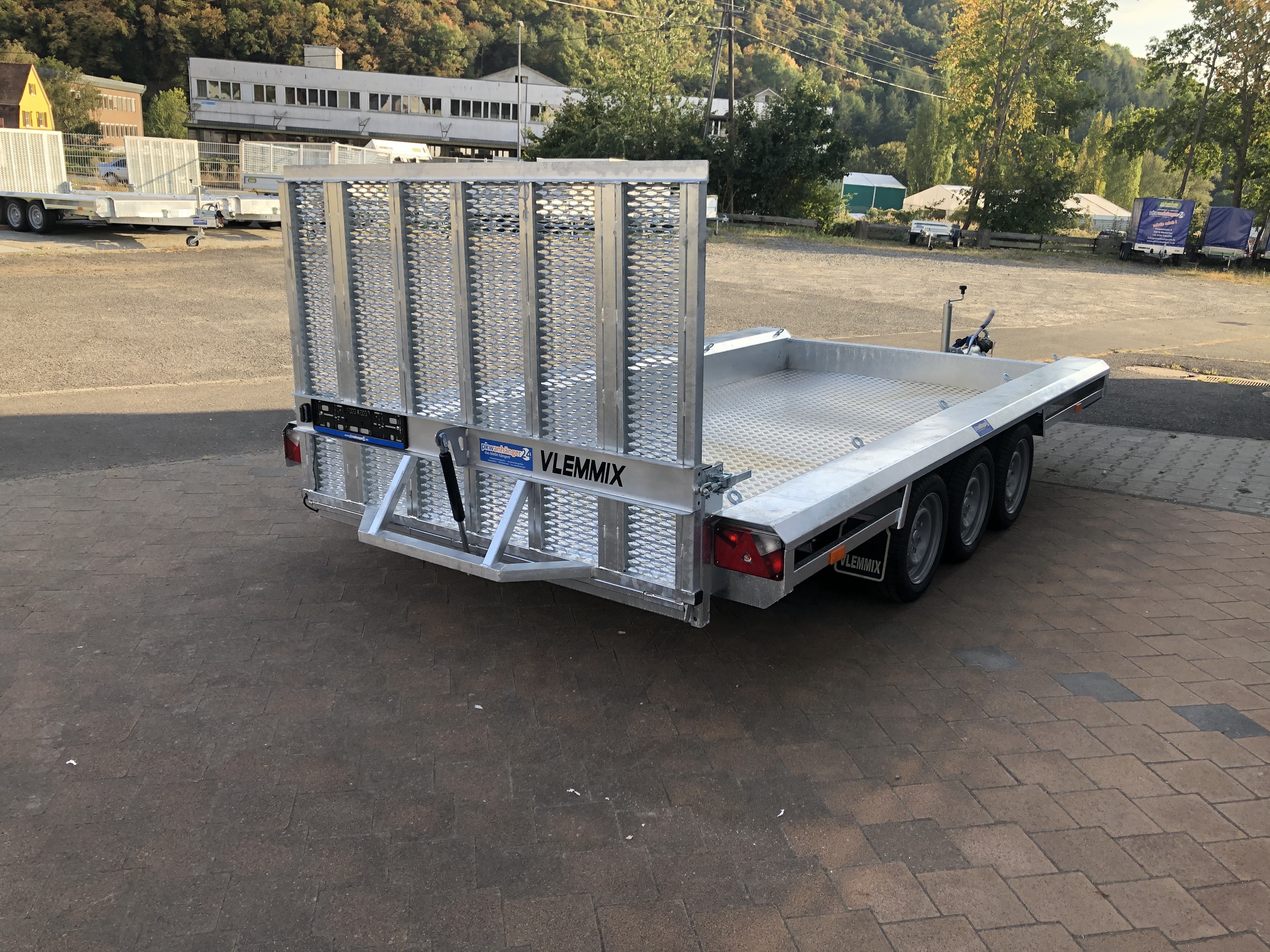 Baumaschinentransporter